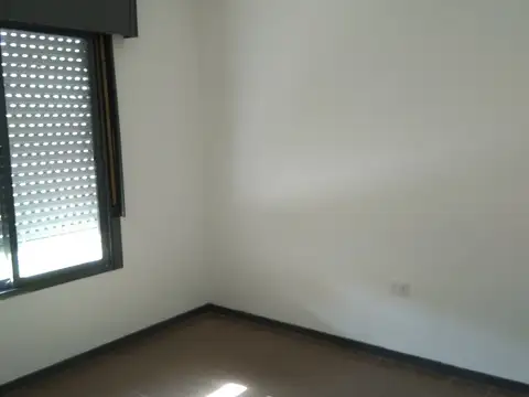 Depto Tipo Casa en Venta en Banfield, USD 57.000