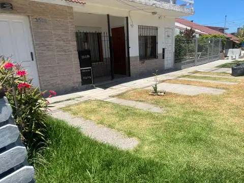 Depto Tipo Casa en Alquiler de 3 ambientes