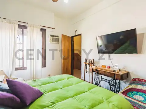 VENTA PH 3 AMBIENTES SIN EXPENSAS MUY LUMINOSO.