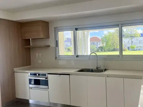 Casa en Alquiler de 5 dormitorios