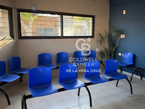 Gran casa en barrio María Selva