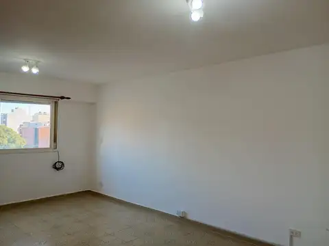 Departamento en Alquiler en Moron, $ 350.000