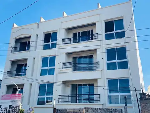 EXCELENTE CATEGORIA DEPARTAMENTOS 2 AMBIENTES FRENTE