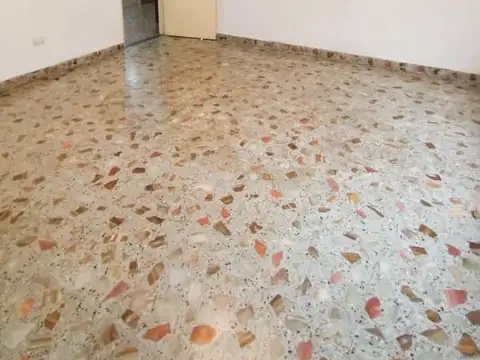 Depto Tipo Casa en Alquiler de 2 dormitorios