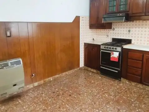 Depto Tipo Casa en Alquiler 40 años