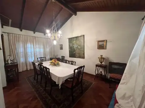 ALQUILER CASA MACROCENTRO 4 DORMITORIOS CON PILETA