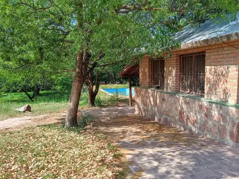 Casa 2 ambientes con 1 baño