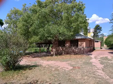 Casa 2 ambientes con 1 baño