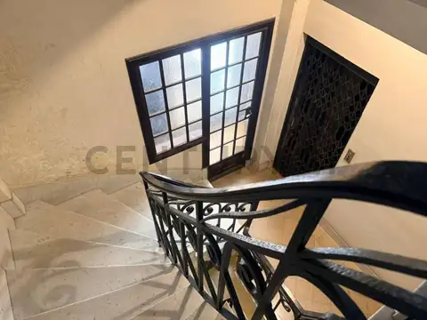 VENTA DEPARTAMENTO 3 DORMITORIOS -Departamento piso completo de categoría, en edificio estilo Art No