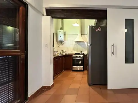 Casa 5 ambientes con 2 baños