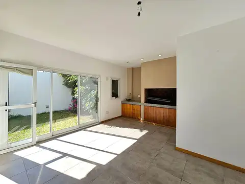 Depto Tipo Casa 4 ambientes con 1 baño