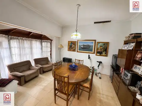 Casa 5 ambientes con 2 baños