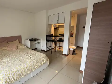 Departamento en Alquiler en Olivos Roche, $ 450.000