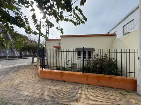 Casa en Venta en Alberdi, USD 100.000
