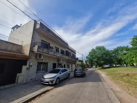 P.H. 3 AMB FRENTE, EN PLANTA ALTA   SIN EXPENSAS  