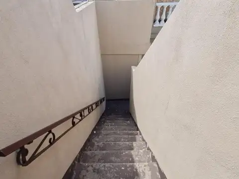 Depto Tipo Casa en Alquiler de 3 ambientes