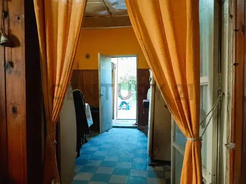 VENTA CASA 3 AMBIENTES MAS DEPARTAMENTO EN LANUS.