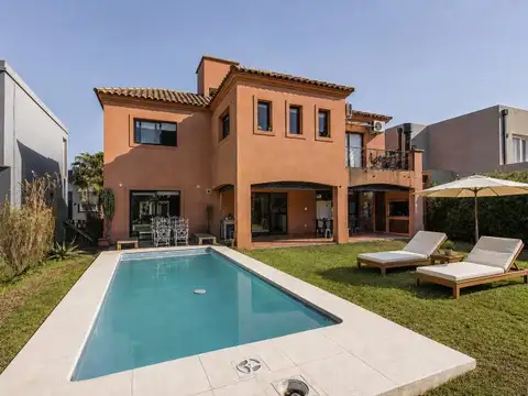 CASA | 5 AMBIENTES | ESTILO COLONIAL | HARAS MARÍA VICTORIA