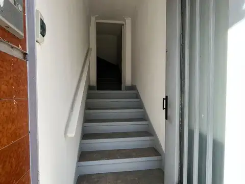 Depto Tipo Casa en Venta de 2 ambientes
