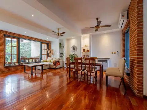 VENTA HERMOSA CASA CON JARDÍN EN VÉLEZ, IMPECABLE!
