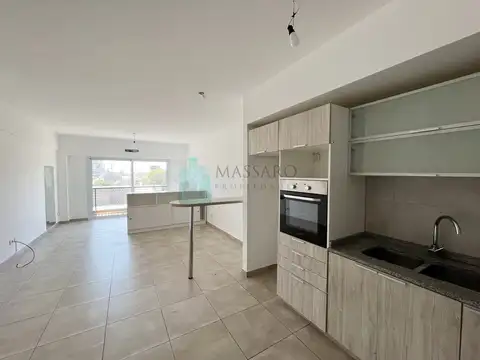 Monoambiente con balcón al contrafrente, Villa Luro.