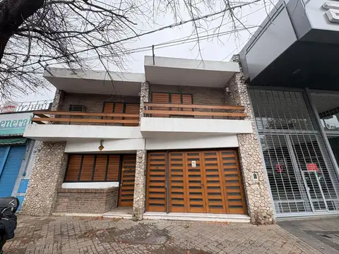 casa en alquiler tres dormitorios garage terraza parrillero  patio