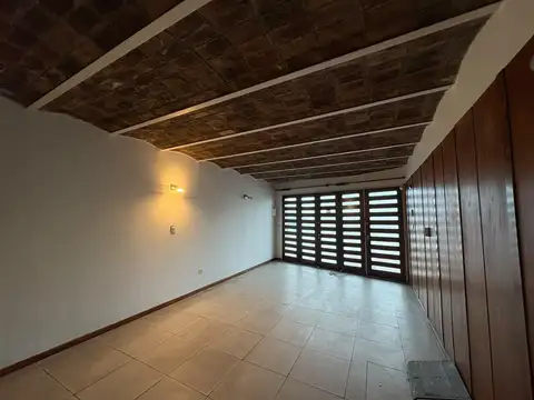Casa en Alquiler de 3 dormitorios