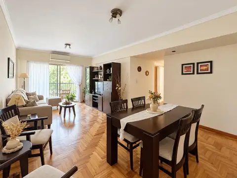 Venta de Departamento Semipiso 4 ambientes con Balcón y Baulera en Caballito