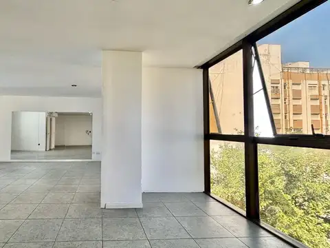 Oficina en Alquiler al Norte