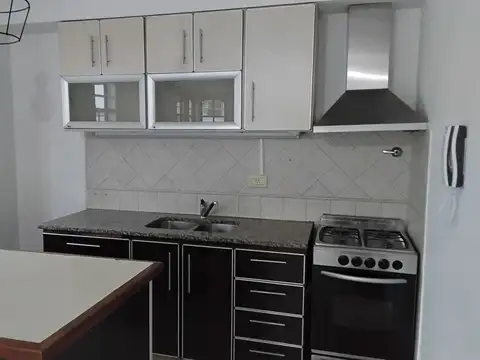 VENTA V.SARMIENTO DUPLEX 3 AMB COCHERA APTO CRED