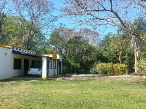 Casa 2 ambientes con 2 baños