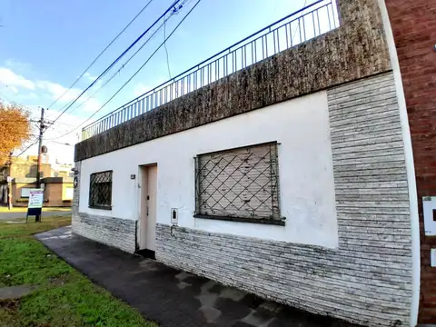 Casa y Local en Venta