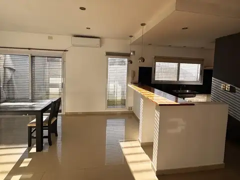 casa en alquiler 2 dormitorios con patio