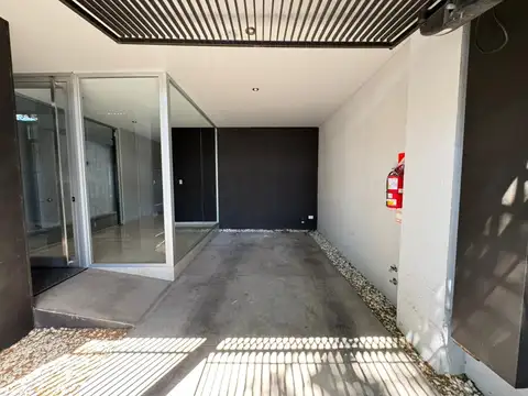 Departamento en Alquiler en Villa Ballester, $ 900.000