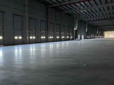 Galpon en Alquiler 650  mts Frente