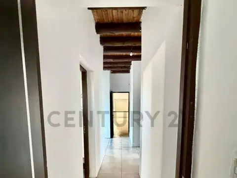 Casa en Alquiler con 2 cocheras