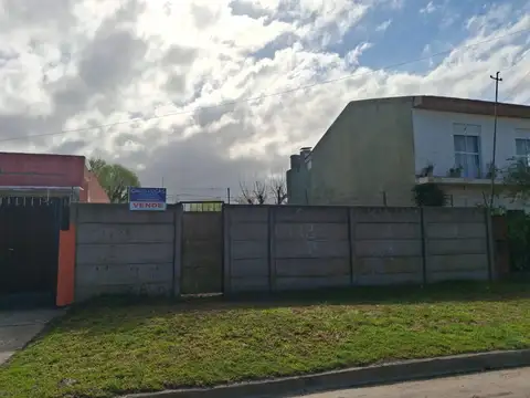 HERMOSO LOTE CON SERVICIOS