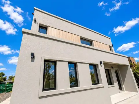 Casa en venta 5 ambientes en Pilar del Este Santa Sofia