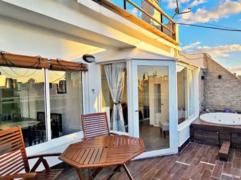 Alquiler temporario – Departamento amoblado exclusivo 2 amb c/ balcón aterrazado, jacuzzi y parrilla