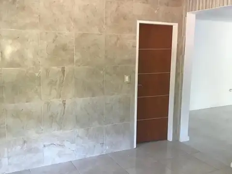 Casa 2 ambientes con 2 baños