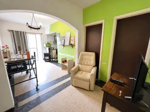 Casa 4 ambientes con 1 baño