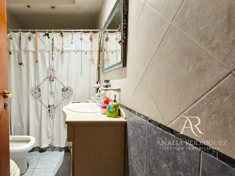 Depto Tipo Casa 4 ambientes con 2 baños