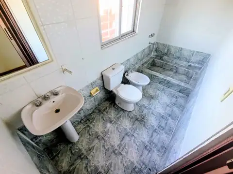 Depto Tipo Casa en Alquiler en Tablada, $ 400.000