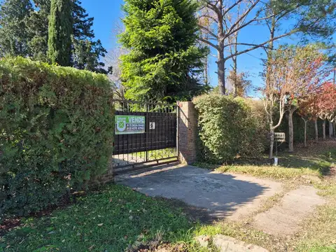 Quinta en  Barrio Sakura con 2190 m2 de lote - Exaltacion de la Cruz