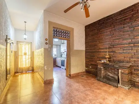 Casa 5 ambientes con 2 baños