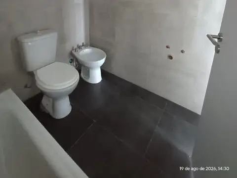 Departamento de 2 dormitorios con balcón aterrazado, parrillero y cochera 1° piso