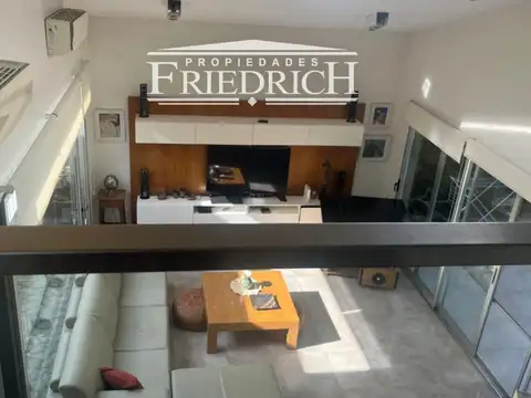 Casa 4 ambientes con 3 baños