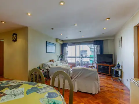 DEPARTAMENTO PISO de 5 AMBIENTES RECOLETA CON BALCON Y BAULERA EN VENTA