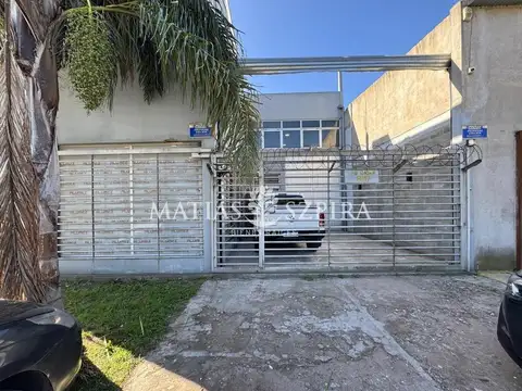 FABRICA CON OFICINA COMERCIAL Y DEPOSITO EN VENTA