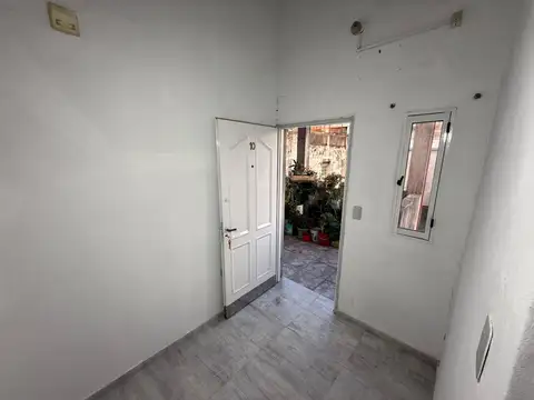 Depto Tipo Casa en Alquiler en Boca, $ 550.000